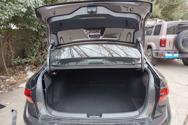 Used Volkswagen Sagitar 2025 300TSI DSG Excellence Edition Trunk