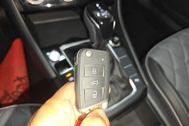 Used Volkswagen Sagitar 2025 Revised Version 2 300TSI DSG Excellence Edition Vehicle Key