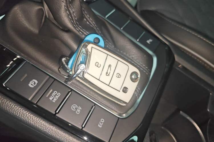 Used Volkswagen Sagitar 2025 300TSI DSG Excellence Edition Vehicle Key
