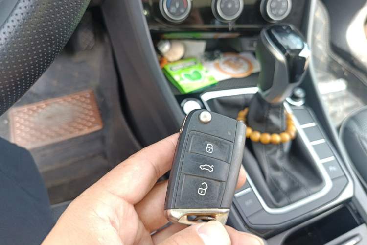 Used Volkswagen Sagitar 2025 300TSI DSG Excellence Edition Vehicle Key