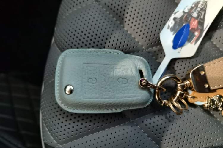 Used Volkswagen Sagitar 2025 Facelifted 300TSI DSG Excellence Edition Vehicle Key