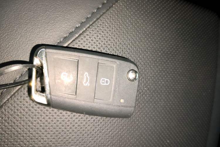 Used Volkswagen Sagitar 2025 300TSI DSG Excellence Edition Vehicle Key