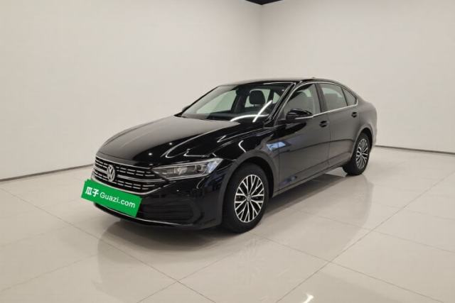 Ojetý Volkswagen Sagitar 2025 Facelift 200TSI DSG Flyover Edition