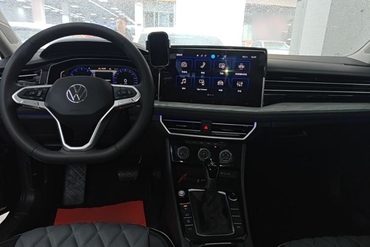 Used Volkswagen Sagitar 2025 Revised Version 2 300TSI DSG Excellence Edition Center Console