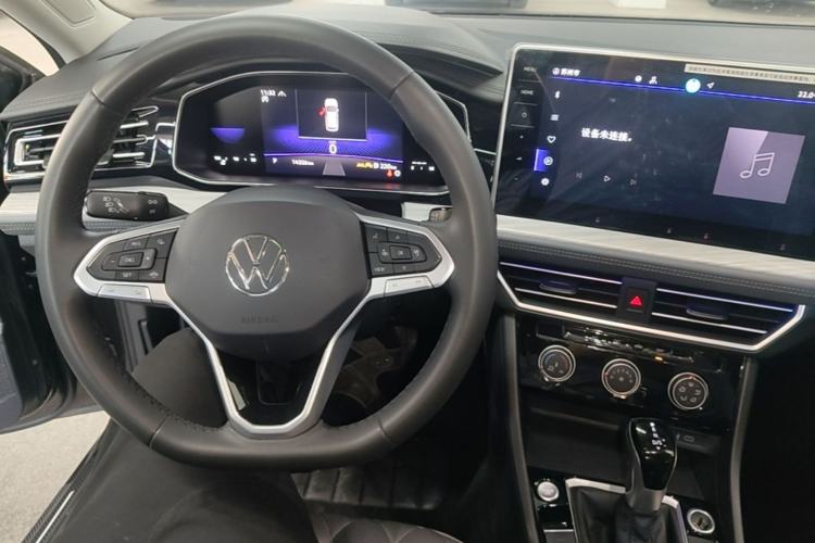 Used Volkswagen Sagitar 2025 300TSI DSG Excellence Edition Center Console