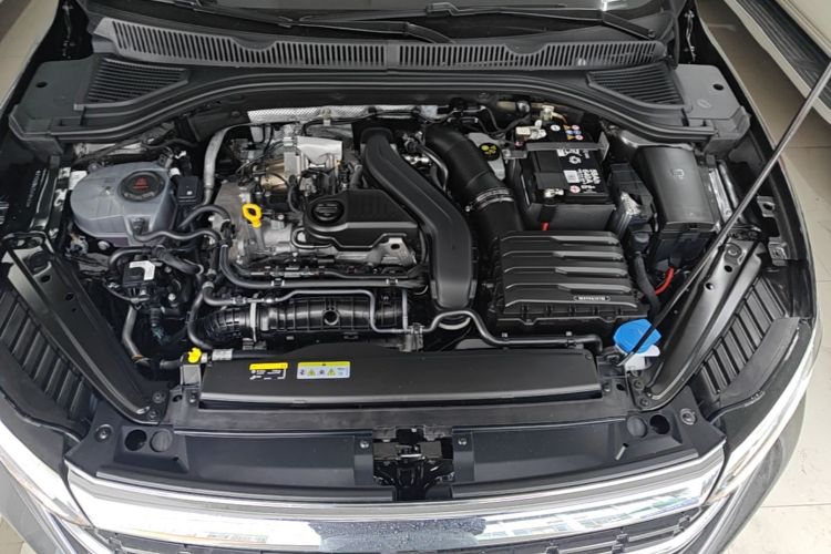 Used Volkswagen Sagitar 2025 Revised Version 2 300TSI DSG Excellence Edition Engine Bay