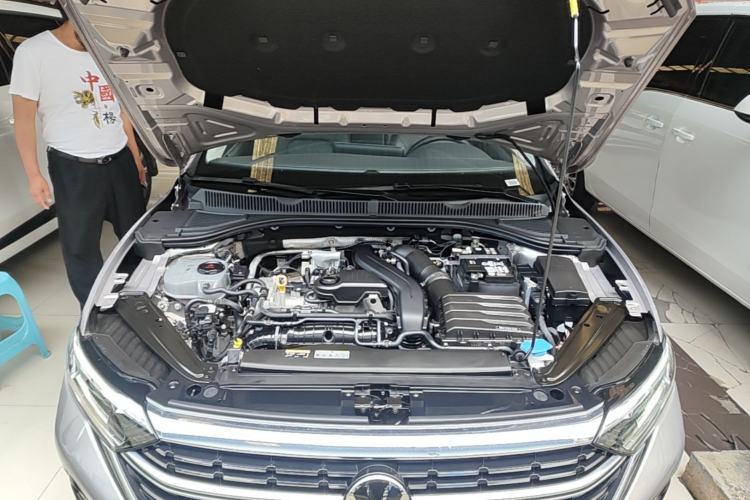 Used Volkswagen Sagitar 2025 300TSI DSG Excellence Edition Engine Bay