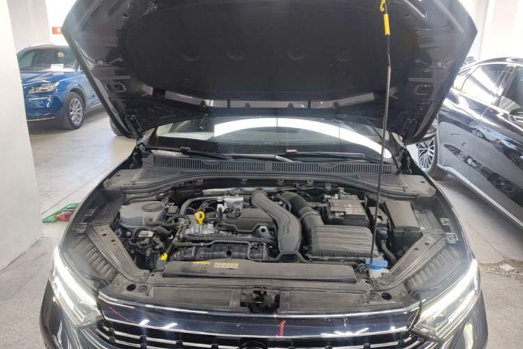 Used Volkswagen Sagitar 2025 300TSI DSG Excellence Edition Engine Bay