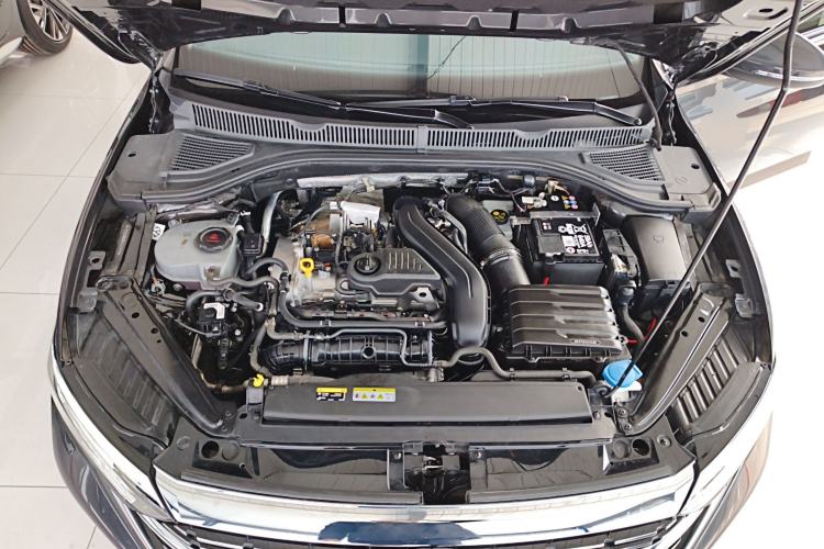 Used Volkswagen Sagitar 2025 300TSI DSG Excellence Edition Engine Bay