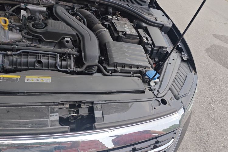 Used Volkswagen Sagitar 2025 300TSI DSG Excellence Edition Engine Bay Left