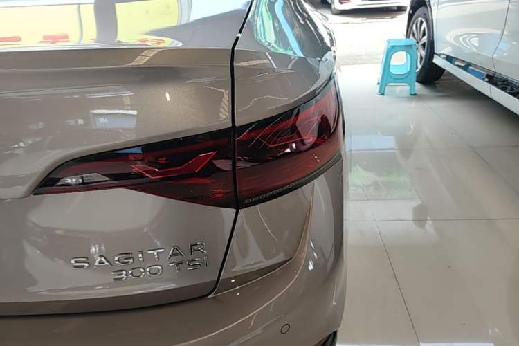 Used Volkswagen Sagitar 2025 300TSI DSG Excellence Edition Exterior 3