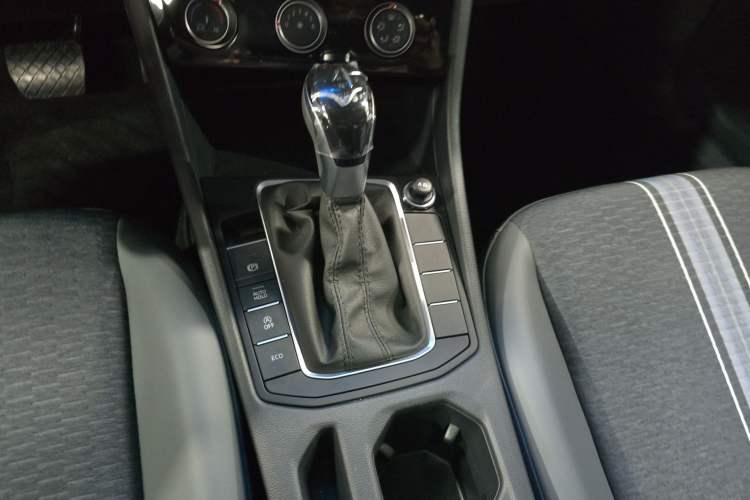 Used Volkswagen Sagitar 2025 200TSI DSG Flyover Edition Gear Lever