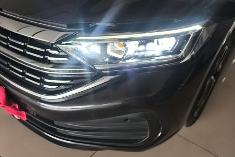Used Volkswagen Sagitar 2025 Revised Version Three 300TSI DSG Excellence Edition Left Front Headlight