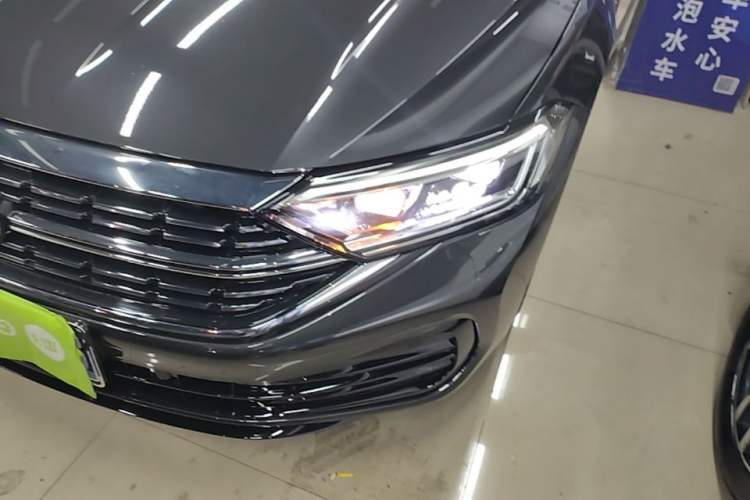 Used Volkswagen Sagitar 2025 300TSI DSG Excellence Edition Left Front Headlight