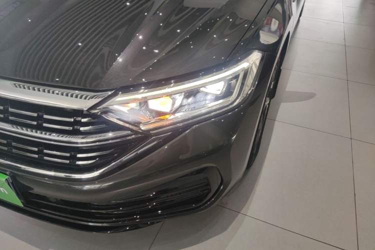 Used Volkswagen Sagitar 2025 300TSI DSG Excellence Edition Left Front Headlight