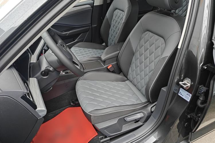 Used Volkswagen Sagitar 2025 Revised Version 2 300TSI DSG Excellence Edition Left Front Seat