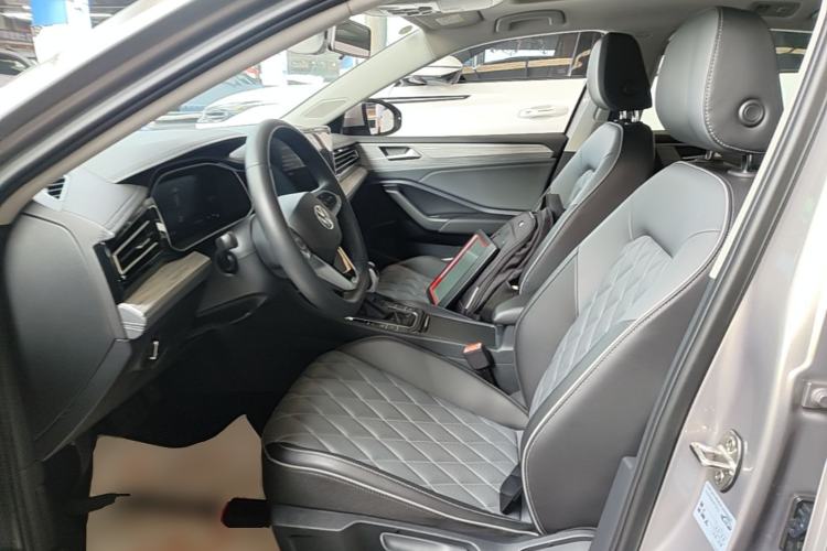 Used Volkswagen Sagitar 2025 300TSI DSG Excellence Edition Left Front Seat