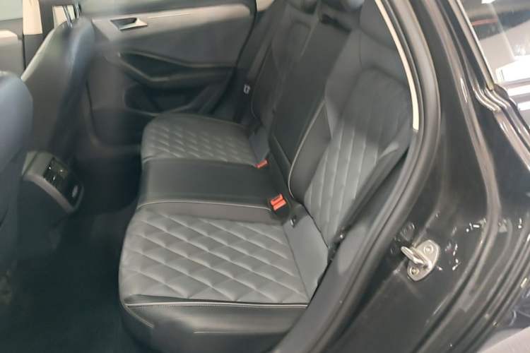 Used Volkswagen Sagitar 2025 300TSI DSG Excellence Edition Left Rear Seat