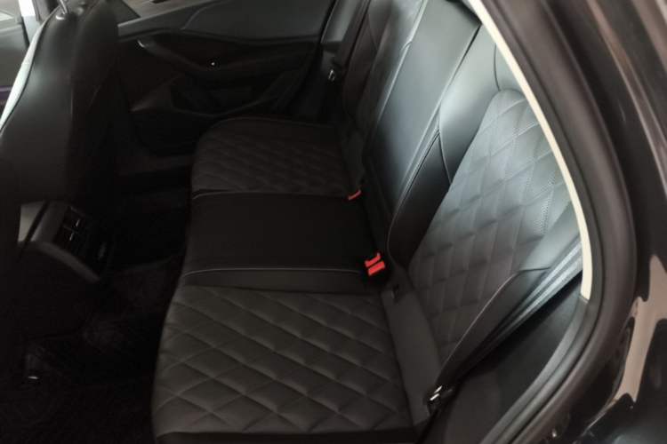 Used Volkswagen Sagitar 2025 Revised Version Three 300TSI DSG Excellence Edition Left Rear Seat