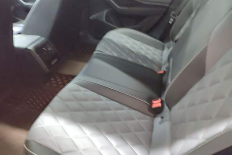 Used Volkswagen Sagitar 2025 300TSI DSG Excellence Edition Left Rear Seat