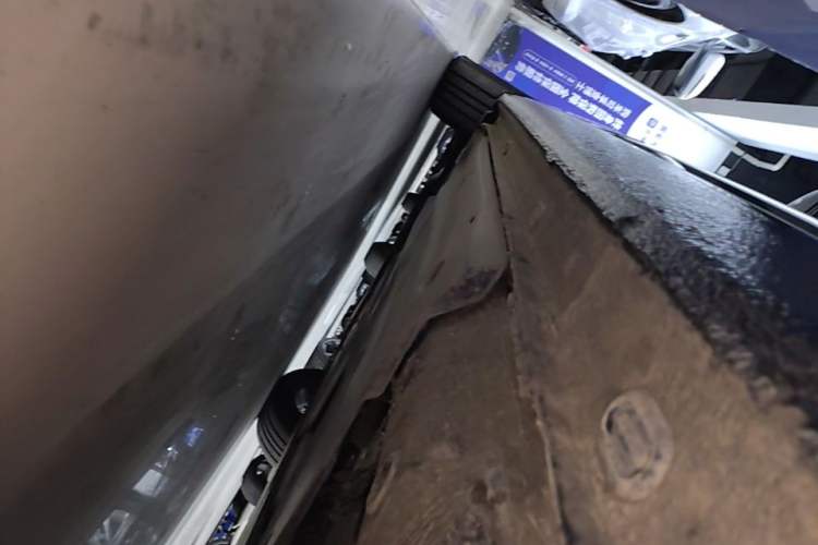 Used Volkswagen Sagitar 2025 300TSI DSG Excellence Edition Left Side Sill