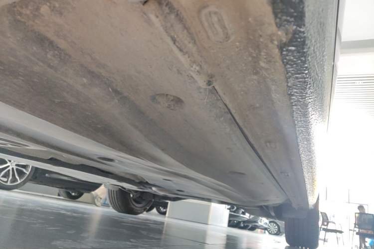 Used Volkswagen Sagitar 2025 300TSI DSG Excellence Edition Left Side Sill