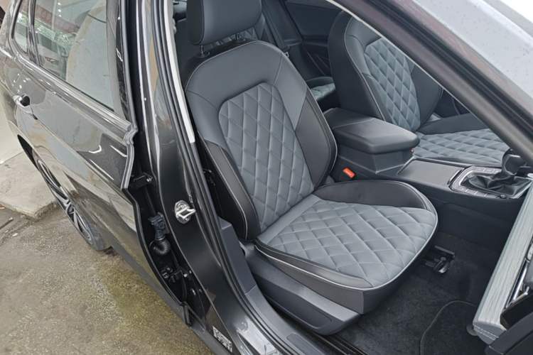 Used Volkswagen Sagitar 2025 Revised Version 2 300TSI DSG Excellence Edition Right Front Seat