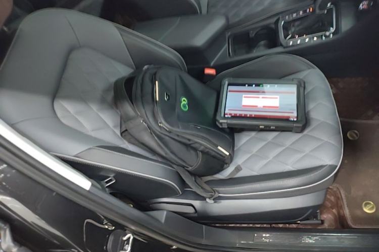 Used Volkswagen Sagitar 2025 300TSI DSG Excellence Edition Right Front Seat