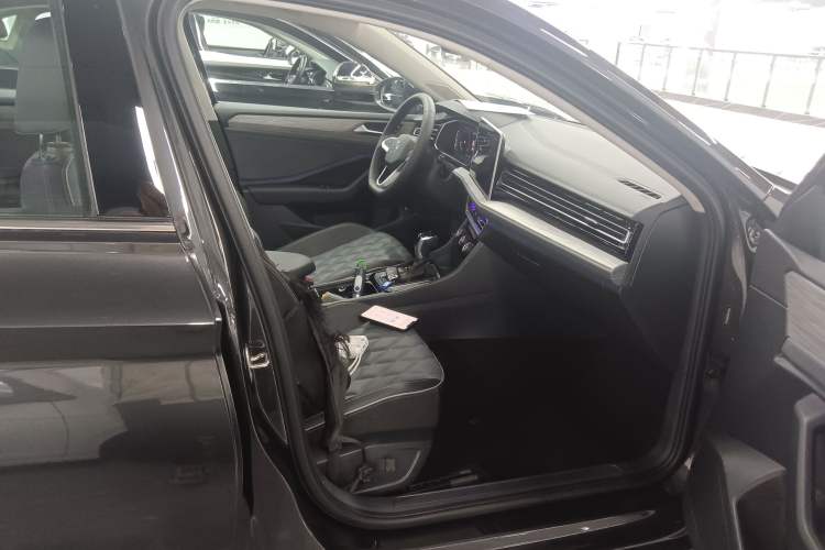 Used Volkswagen Sagitar 2025 Revised Version Three 300TSI DSG Excellence Edition Right Front Seat