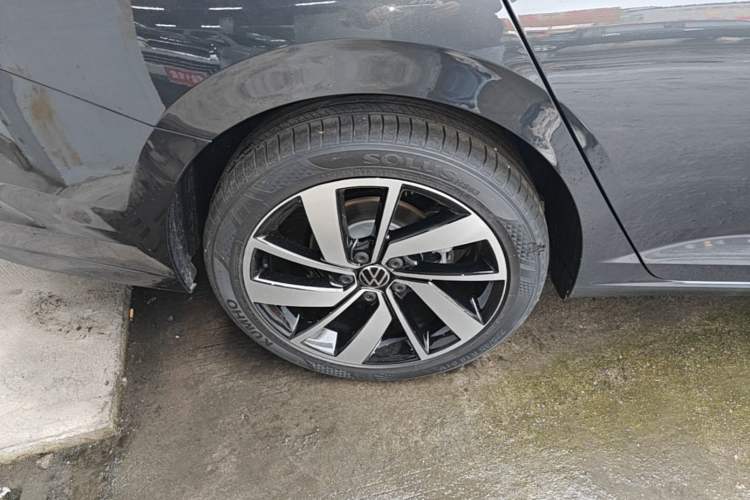 Used Volkswagen Sagitar 2025 Revised Version 2 300TSI DSG Excellence Edition Right Rear Wheel Hub