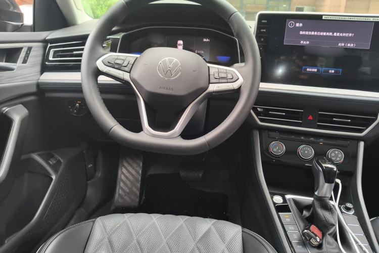 Used Volkswagen Sagitar 2025 300TSI DSG Excellence Edition Steering Wheel