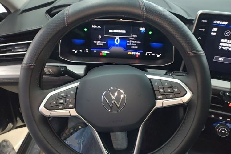 Used Volkswagen Sagitar 2025 300TSI DSG Excellence Edition Steering Wheel