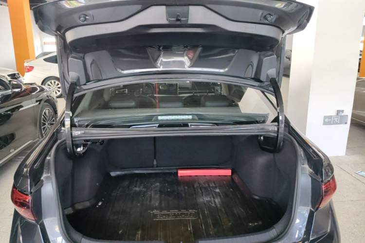 Used Volkswagen Sagitar 2025 300TSI DSG Excellence Edition Trunk