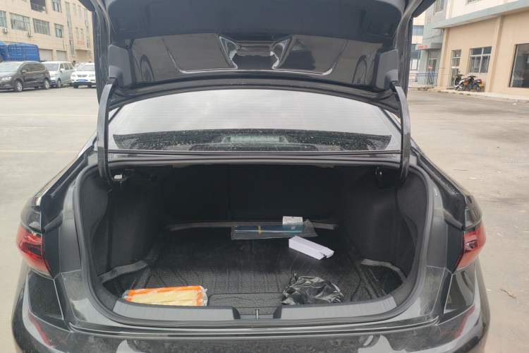 Used Volkswagen Sagitar 2025 300TSI DSG Excellence Edition Trunk