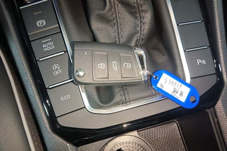 Used Volkswagen Sagitar 2025 Revised Version Three 300TSI DSG Excellence Edition Vehicle Key