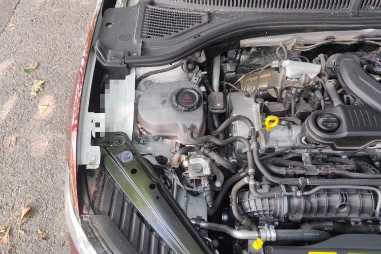 Used Volkswagen Sagitar 2025 300TSI DSG Excellence Edition Engine Bay Right
