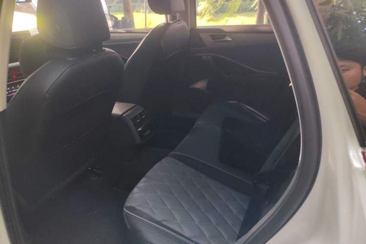 Used Volkswagen Sagitar 2025 300TSI DSG Excellence Edition Left Rear Seat