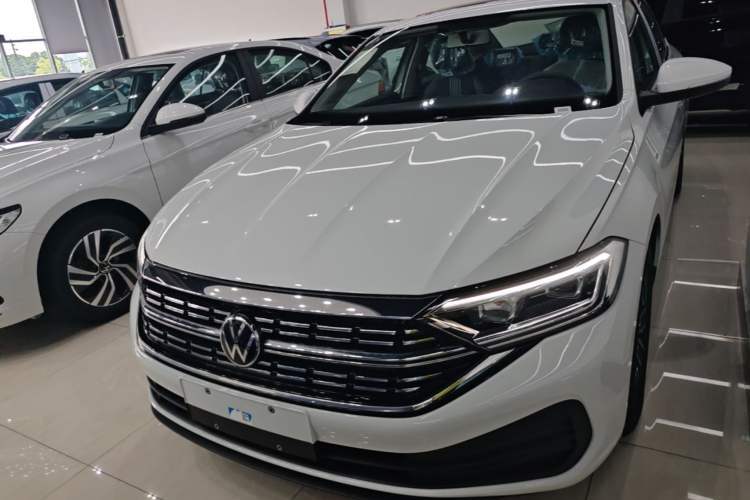 Used Volkswagen Sagitar 2025 Facelift 200TSI DSG Flyover Edition Guazi used car, China used car export, Used car for sale, Used cars, Cheapest cars for sale