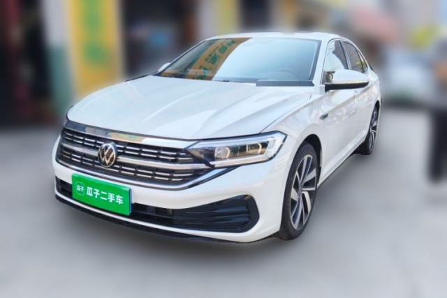 Używany Volkswagen Sagitar 2025 300TSI DSG Excellence Edition