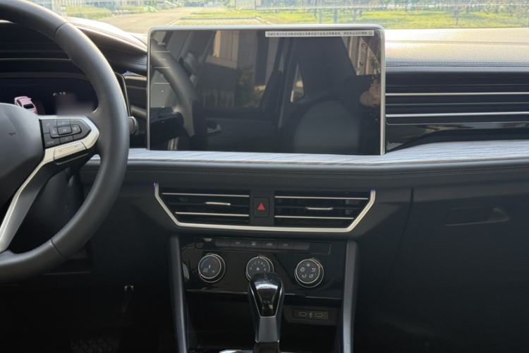 Used Volkswagen Sagitar 2025 Revised Version Three 300TSI DSG Excellence Edition Audio And AC Panel