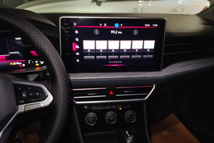 Used Volkswagen Sagitar 2025 Revised Version 2 300TSI DSG Excellence Edition Audio And AC Panel