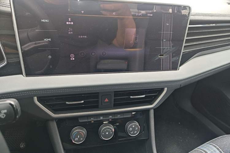 Used Volkswagen Sagitar 2025 200TSI DSG Flyover Edition Audio And AC Panel