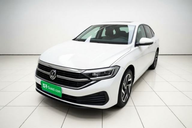 Ojetý Volkswagen Sagitar 2025 300TSI DSG Excellence Edition