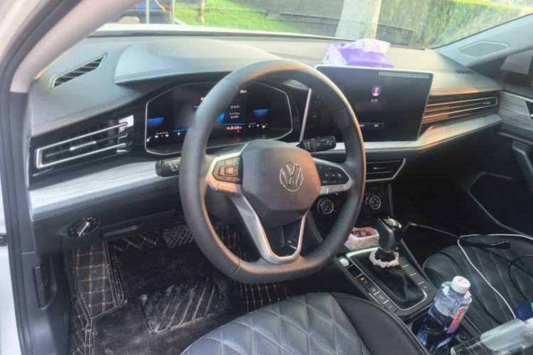 Used Volkswagen Sagitar 2025 Revised Version Three 300TSI DSG Excellence Edition Center Console