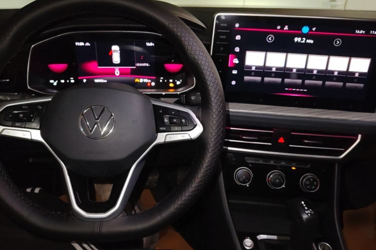 Used Volkswagen Sagitar 2025 Revised Version 2 300TSI DSG Excellence Edition Center Console