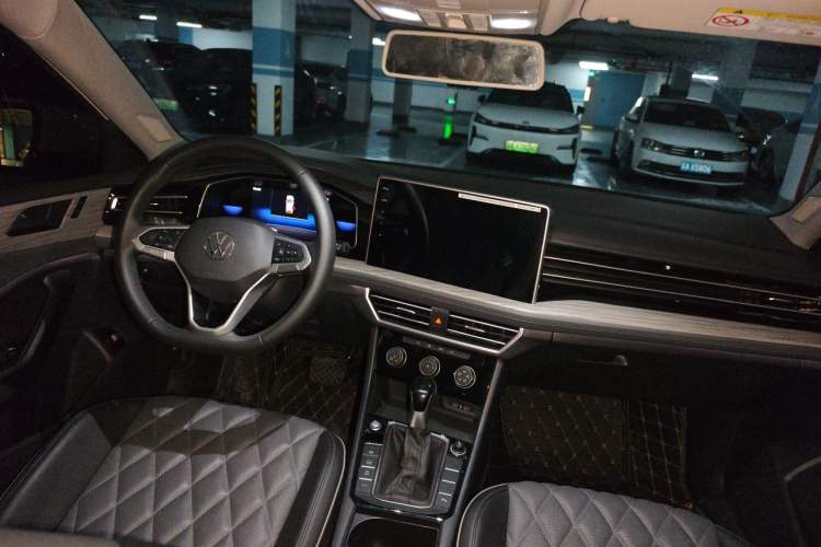 Used Volkswagen Sagitar 2025 Revised Version Three 300TSI DSG Excellence Edition Center Console