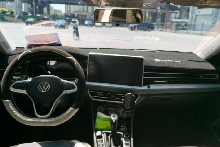 Used Volkswagen Sagitar 2025 Revised Version 2 300TSI DSG Excellence Edition Center Console