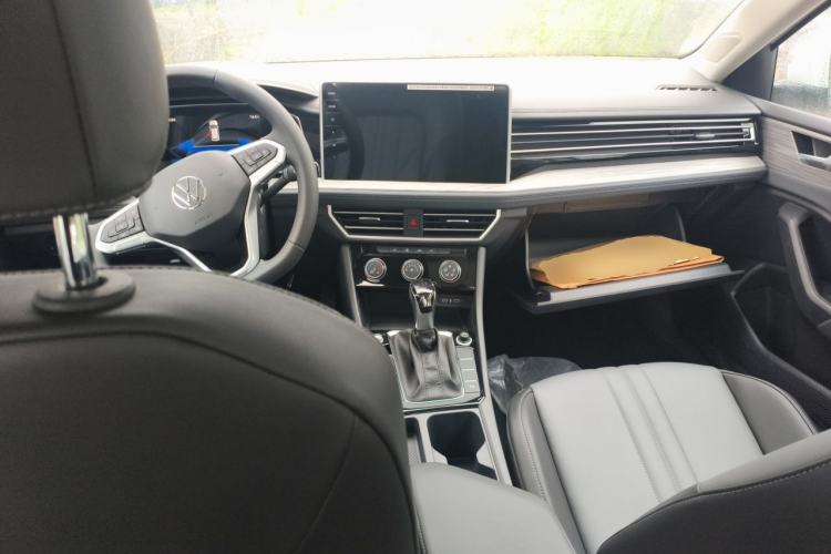 Used Volkswagen Sagitar 2025 Revised Version 2 300TSI DSG Excellence Edition Center Console
