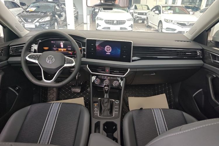 Used Volkswagen Sagitar 2025 200TSI DSG Flyover Edition Center Console