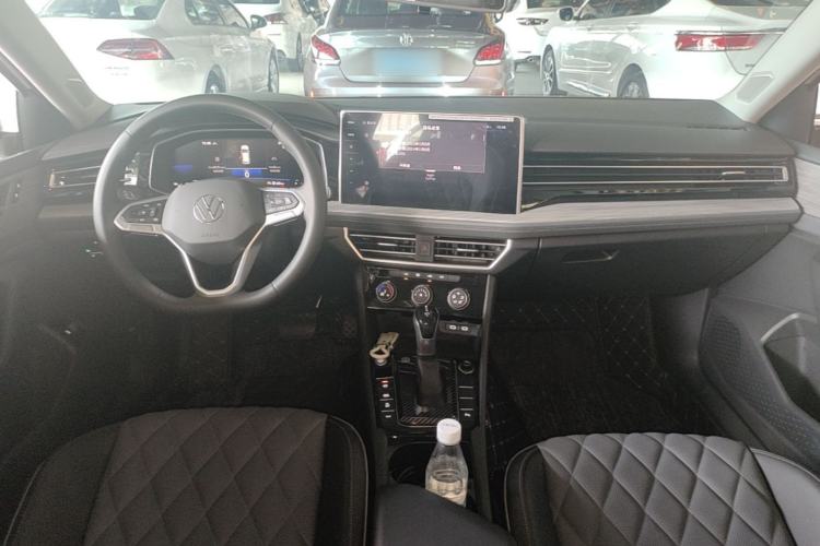 Used Volkswagen Sagitar 2025 Revised Version 2 300TSI DSG Excellence Edition Center Console